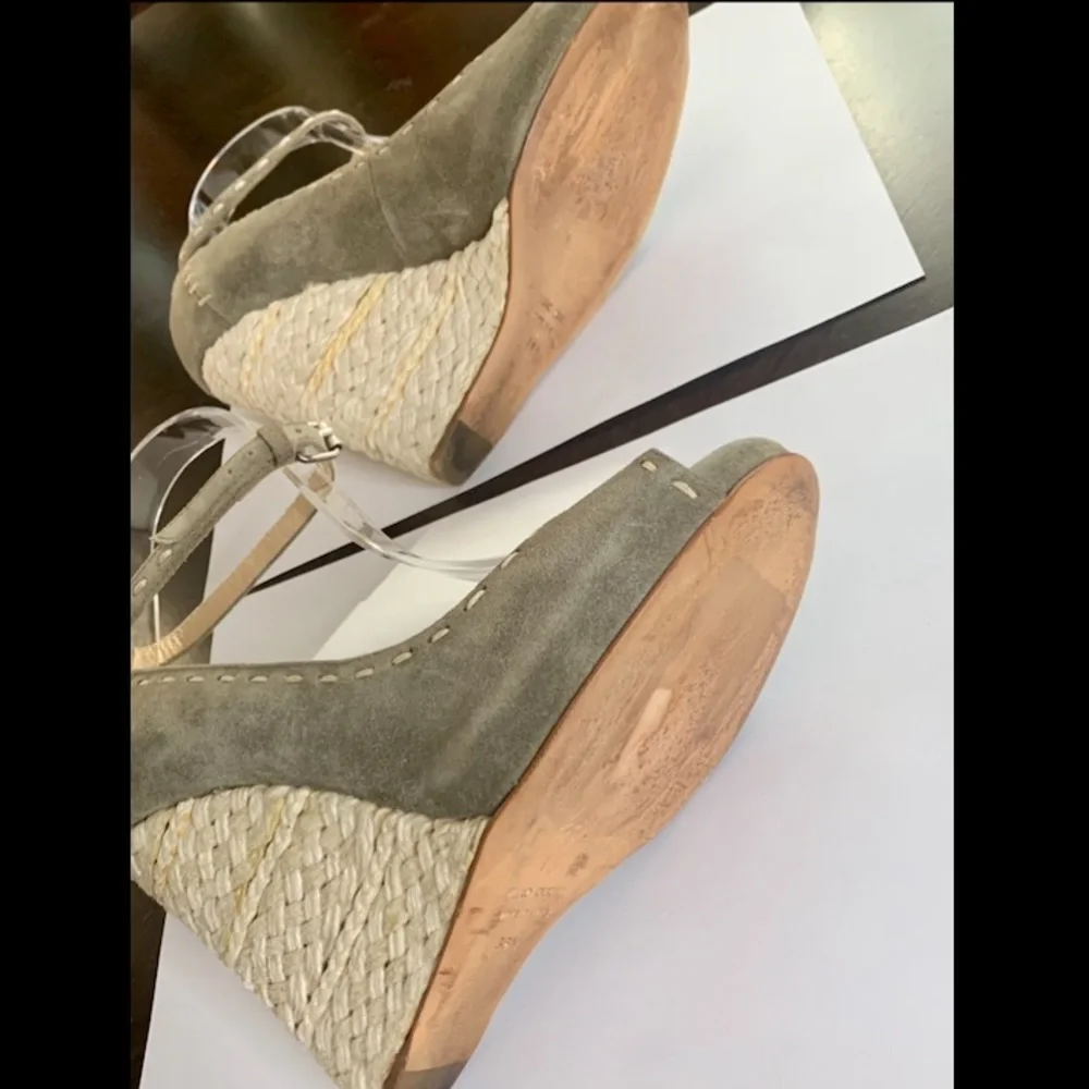 💫HP‼️💫 GIUSEPPE ZANOTTI Wedges in Grayish-Sage Color, Size 38.5 (US 8.5) - Picture 11 of 11